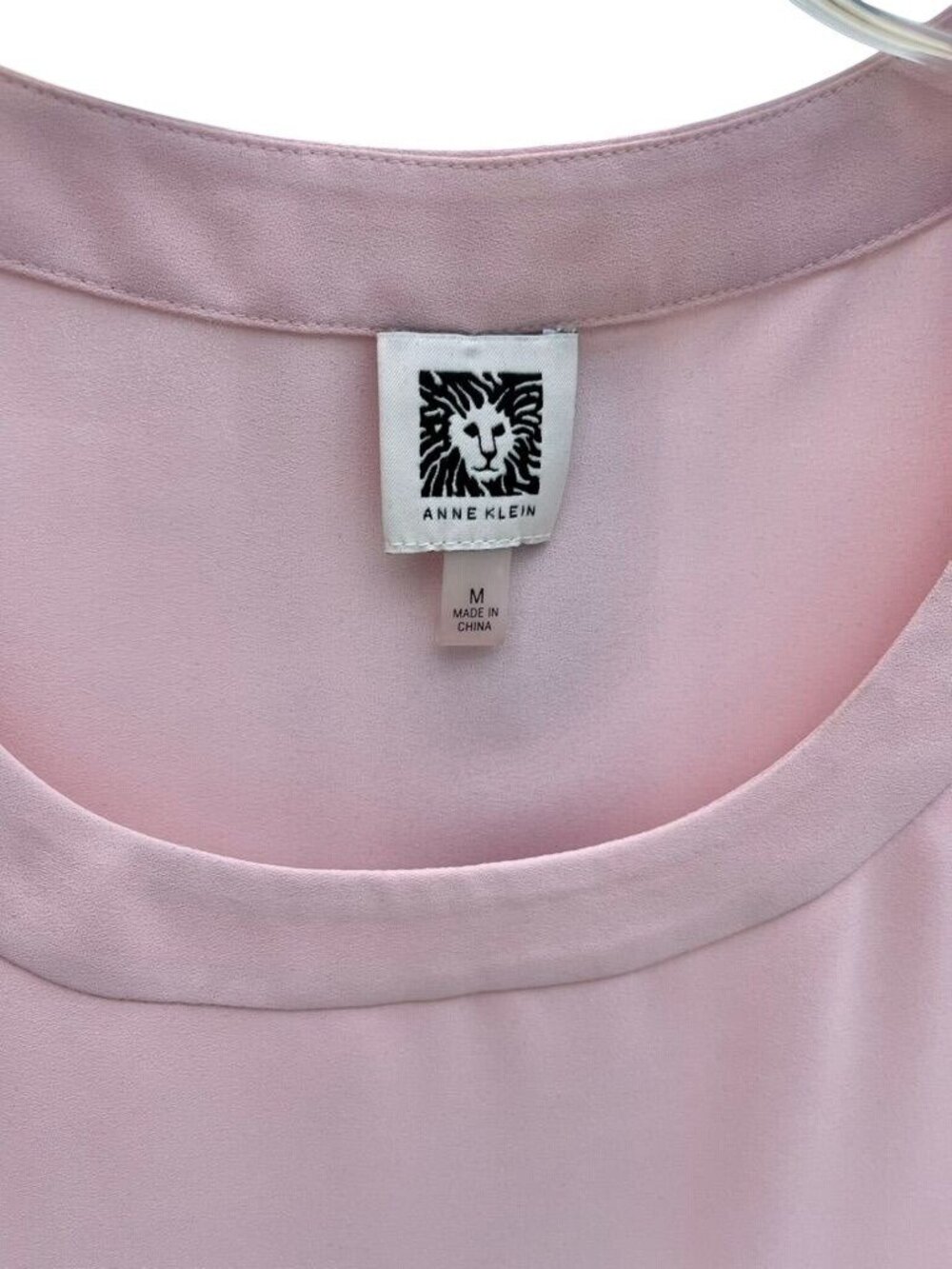 Anne Klein Soft Pink Sleeveless Blouse Scoop Neck Shell Top - Size M - Picture 2 of 6